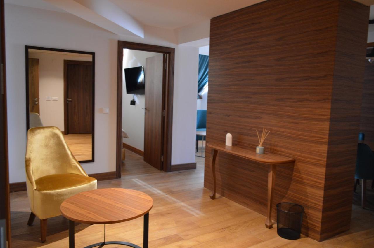 Ni Hotel Nais מראה חיצוני תמונה