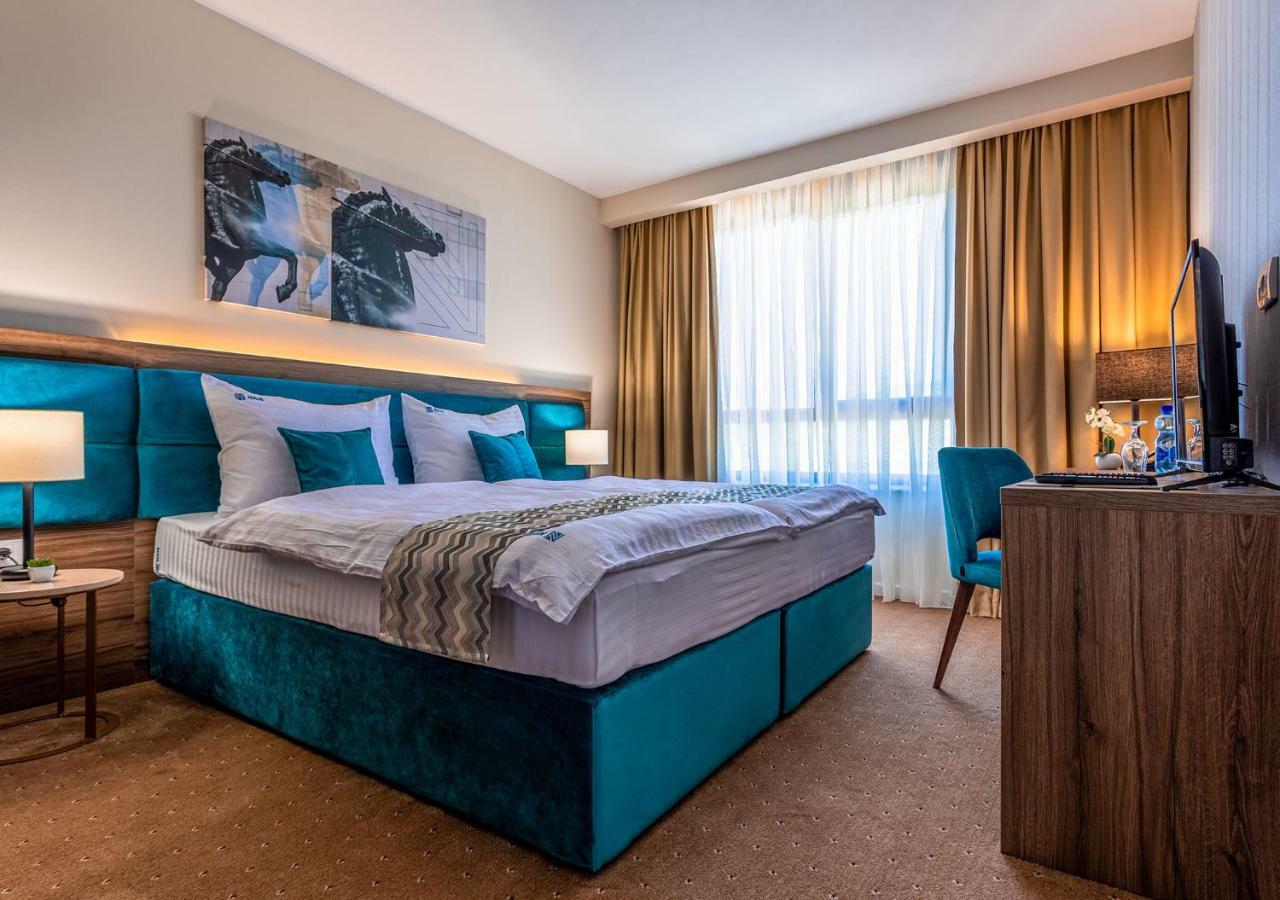 Ni Hotel Nais מראה חיצוני תמונה