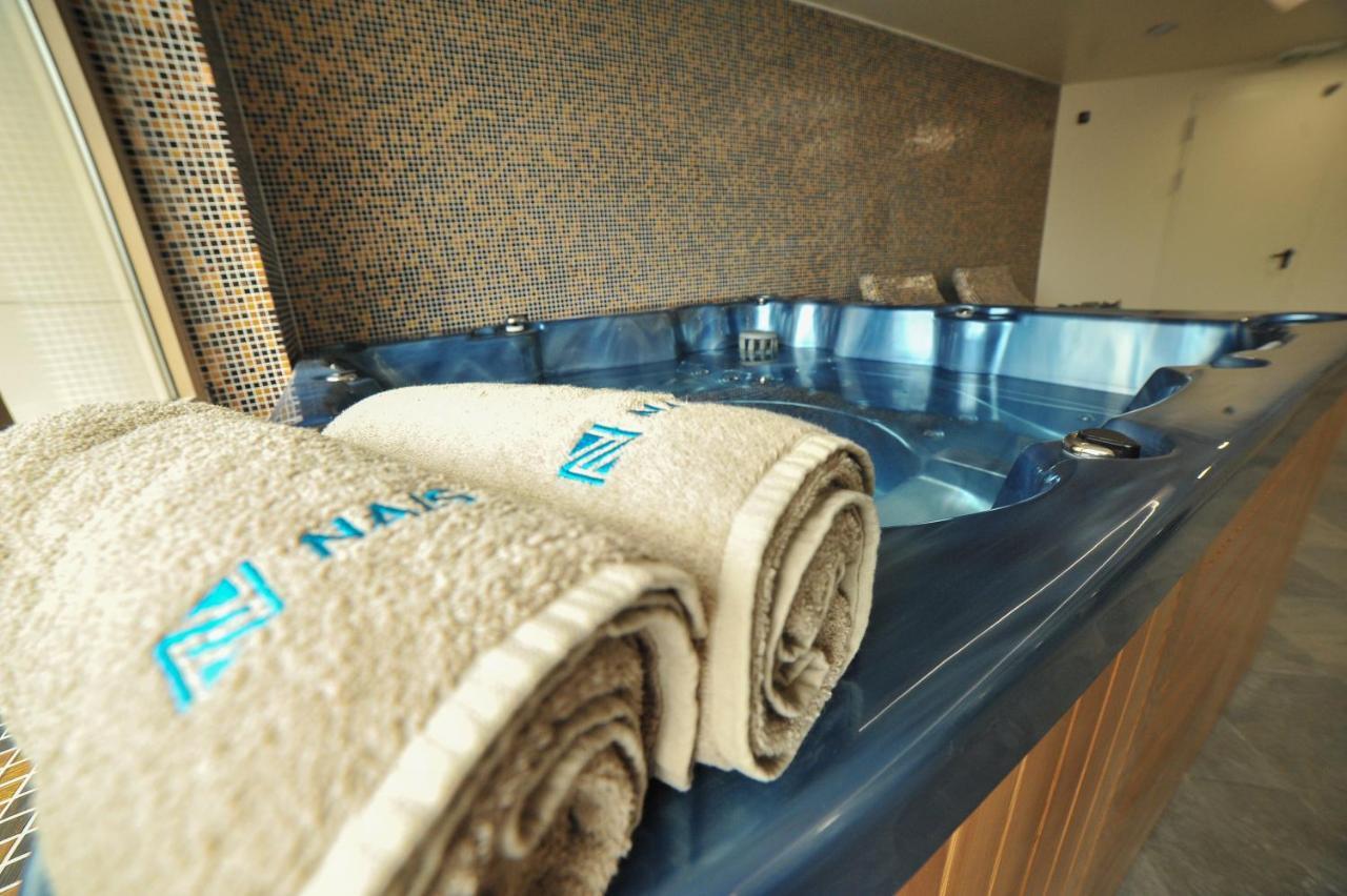 Ni Hotel Nais מראה חיצוני תמונה